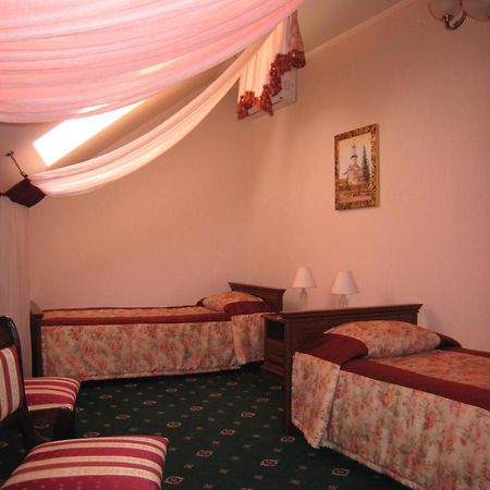 Atrium Hotel Ivano-Frankivsk Ngoại thất bức ảnh