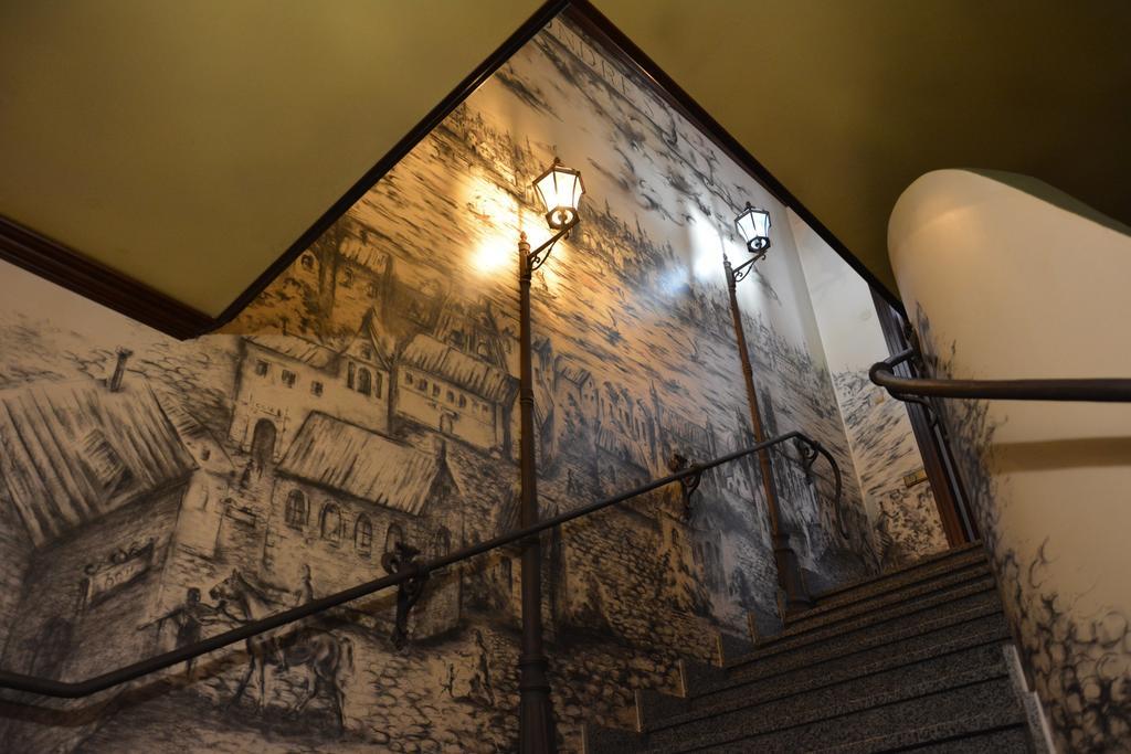 Atrium Hotel Ivano-Frankivsk Ngoại thất bức ảnh