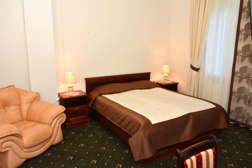 Atrium Hotel Ivano-Frankivsk Phòng bức ảnh