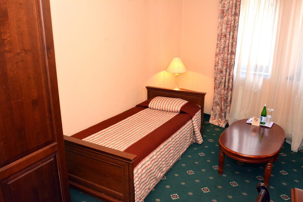 Atrium Hotel Ivano-Frankivsk Phòng bức ảnh