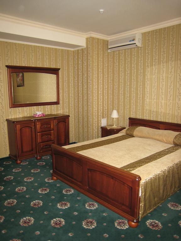 Atrium Hotel Ivano-Frankivsk Phòng bức ảnh