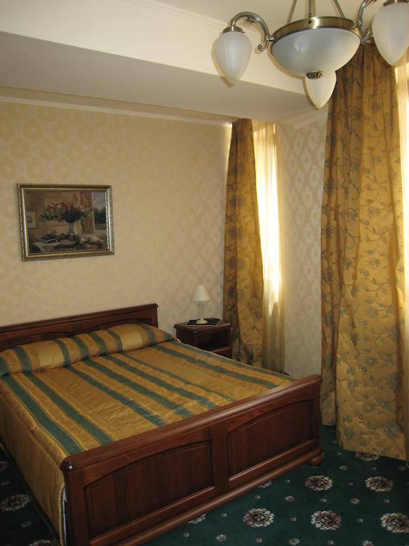 Atrium Hotel Ivano-Frankivsk Phòng bức ảnh